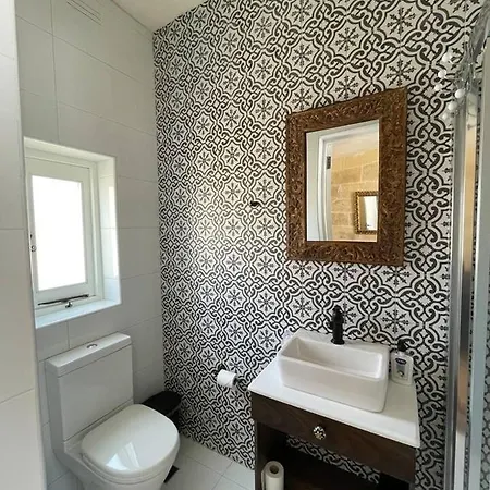 Ta Mikieli 62 בית נופש נדור